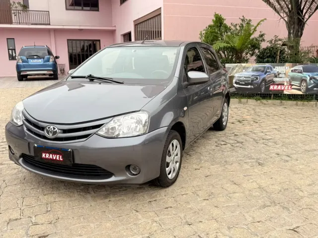 Toyota Etios X 1.3 16V HATCH