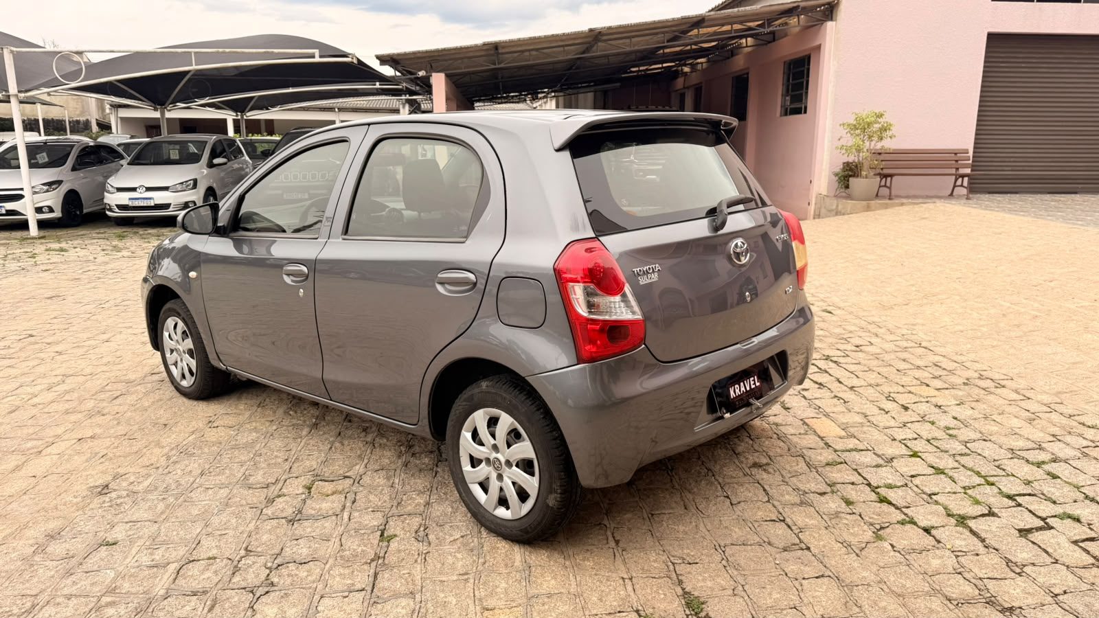Toyota Etios X 1.3 16V HATCH - foto 10