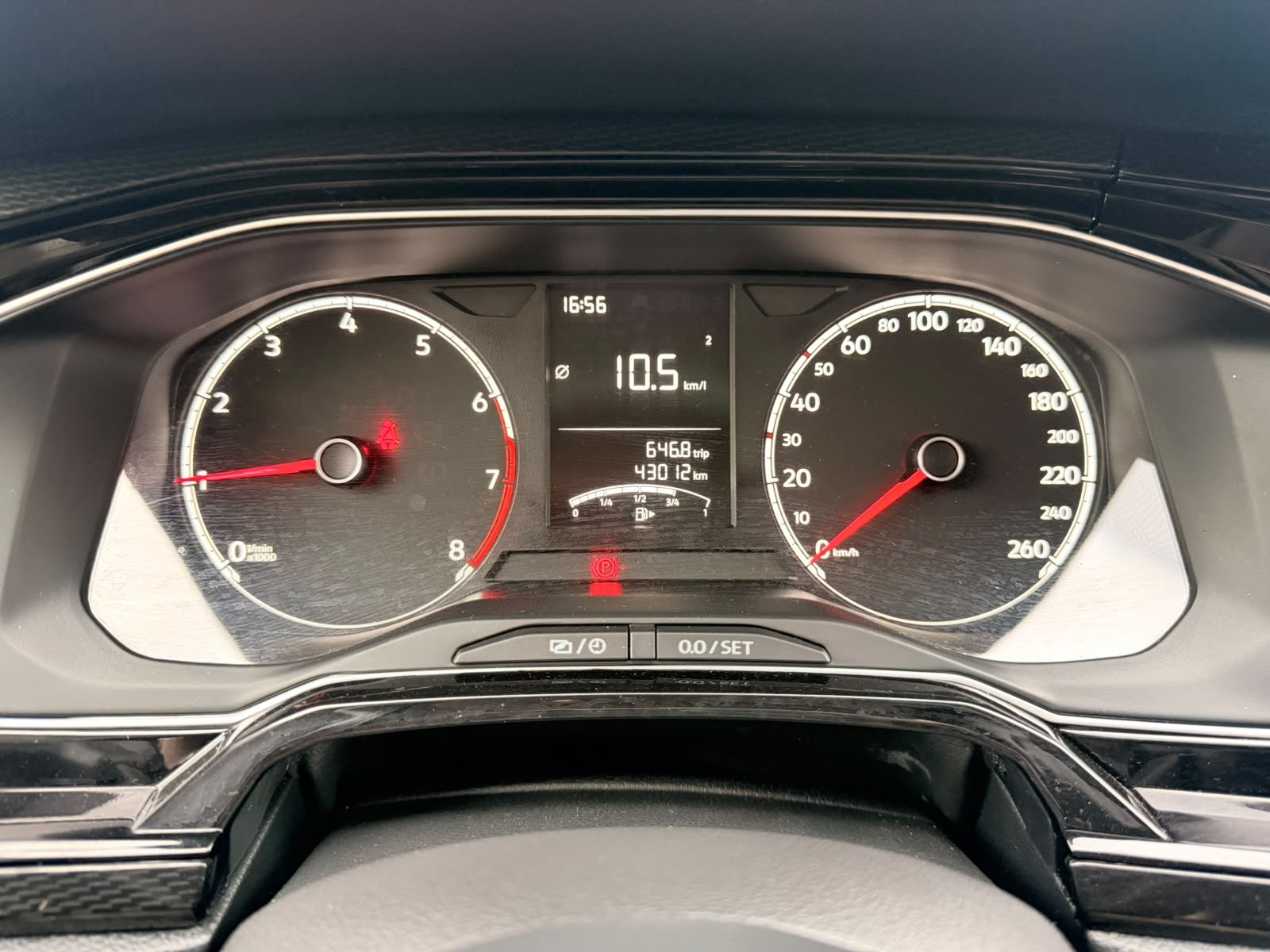 Volkswagen Polo TRACK 1.0 - foto 14