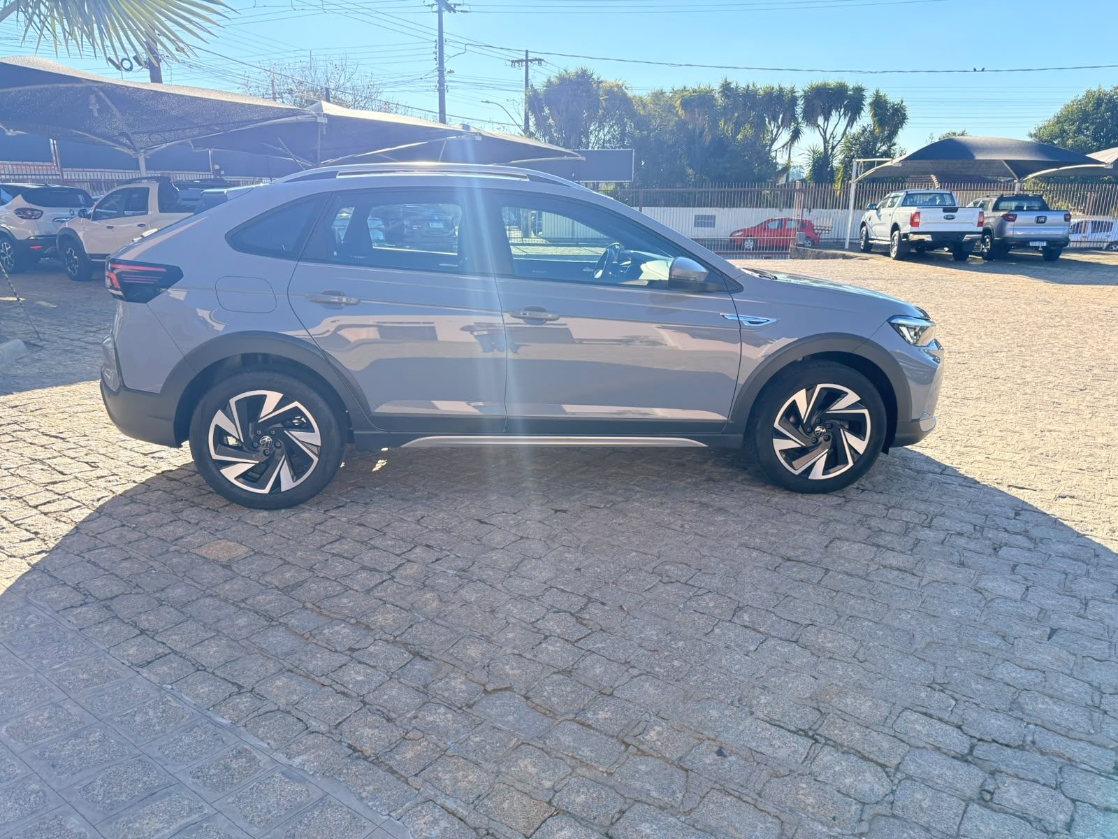 Volkswagen Nivus HIGHLINE 1.0 TSI AT - foto 2