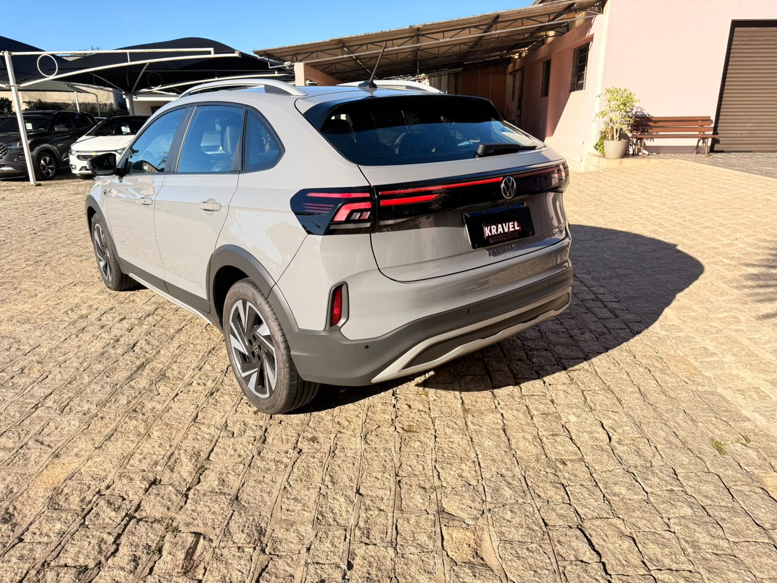 Volkswagen Nivus HIGHLINE 1.0 TSI AT - foto 3