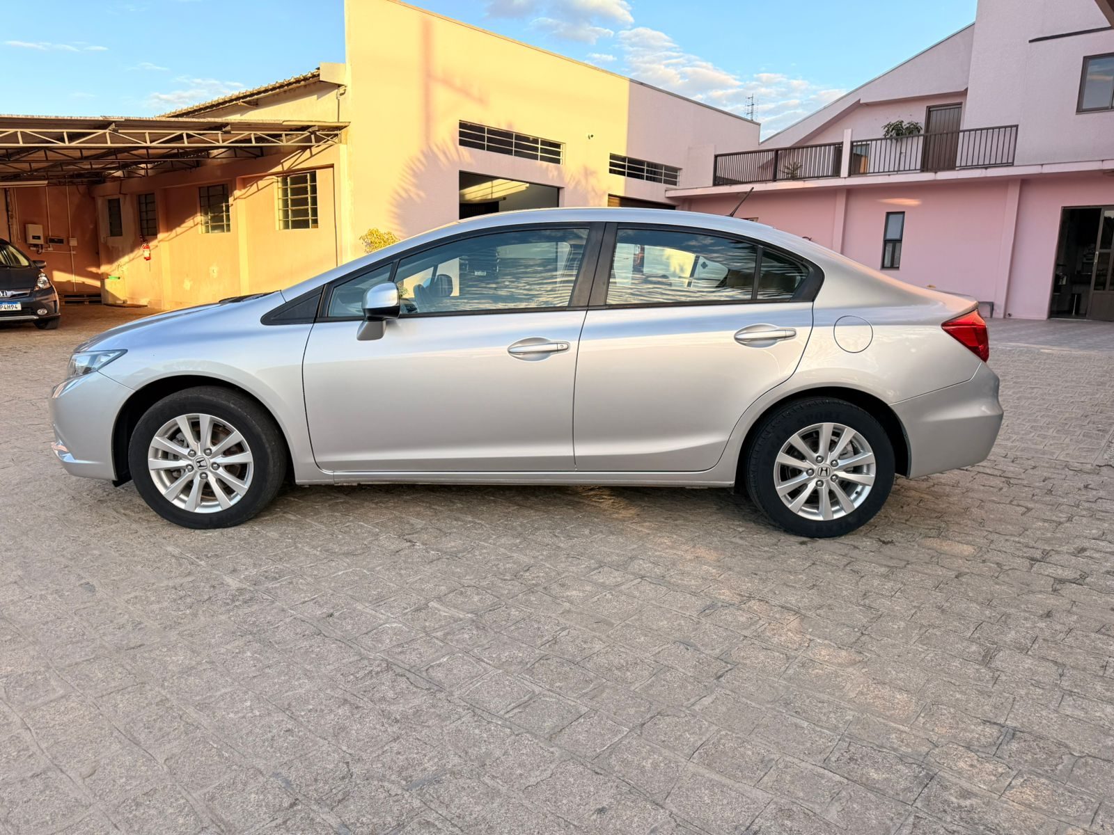 Honda Civic LXS 1.8 MT - foto 12