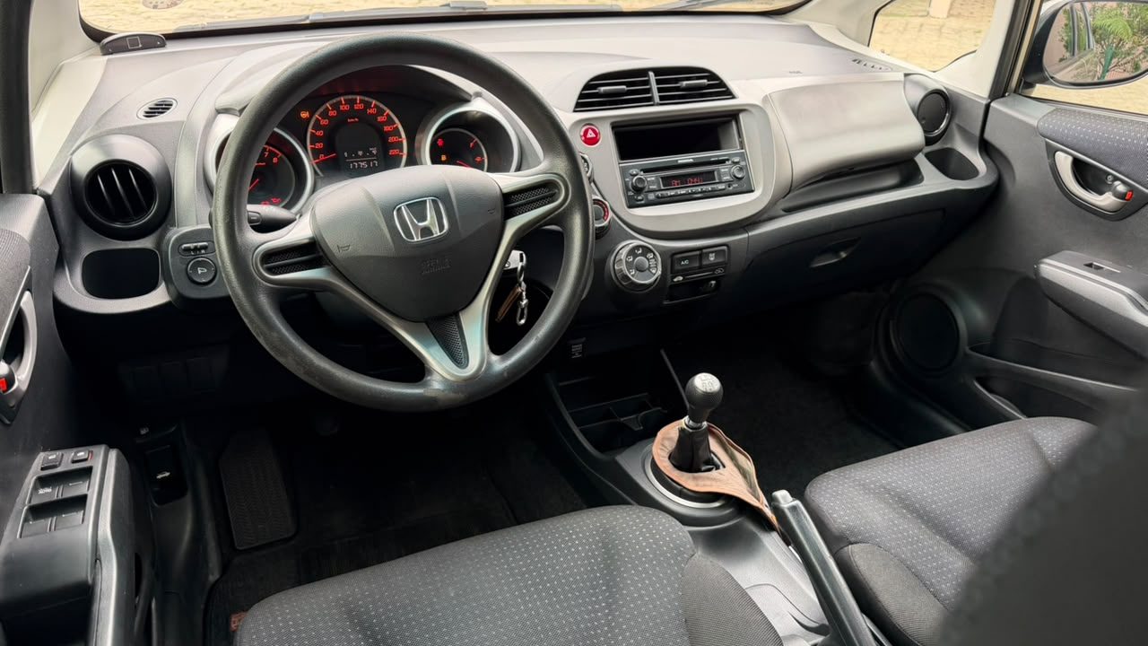 Honda Fit LXL 1.4 MT - foto 17