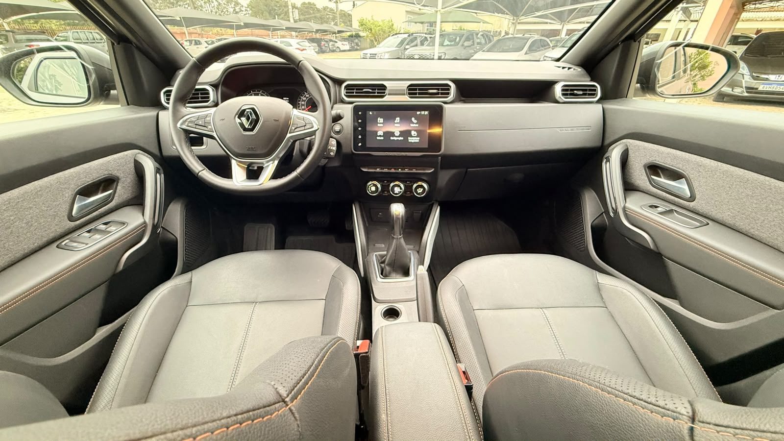 Renault Duster ICONIC PLUS 1.3 TURBO C/ KIT OUTSIDER - foto 8