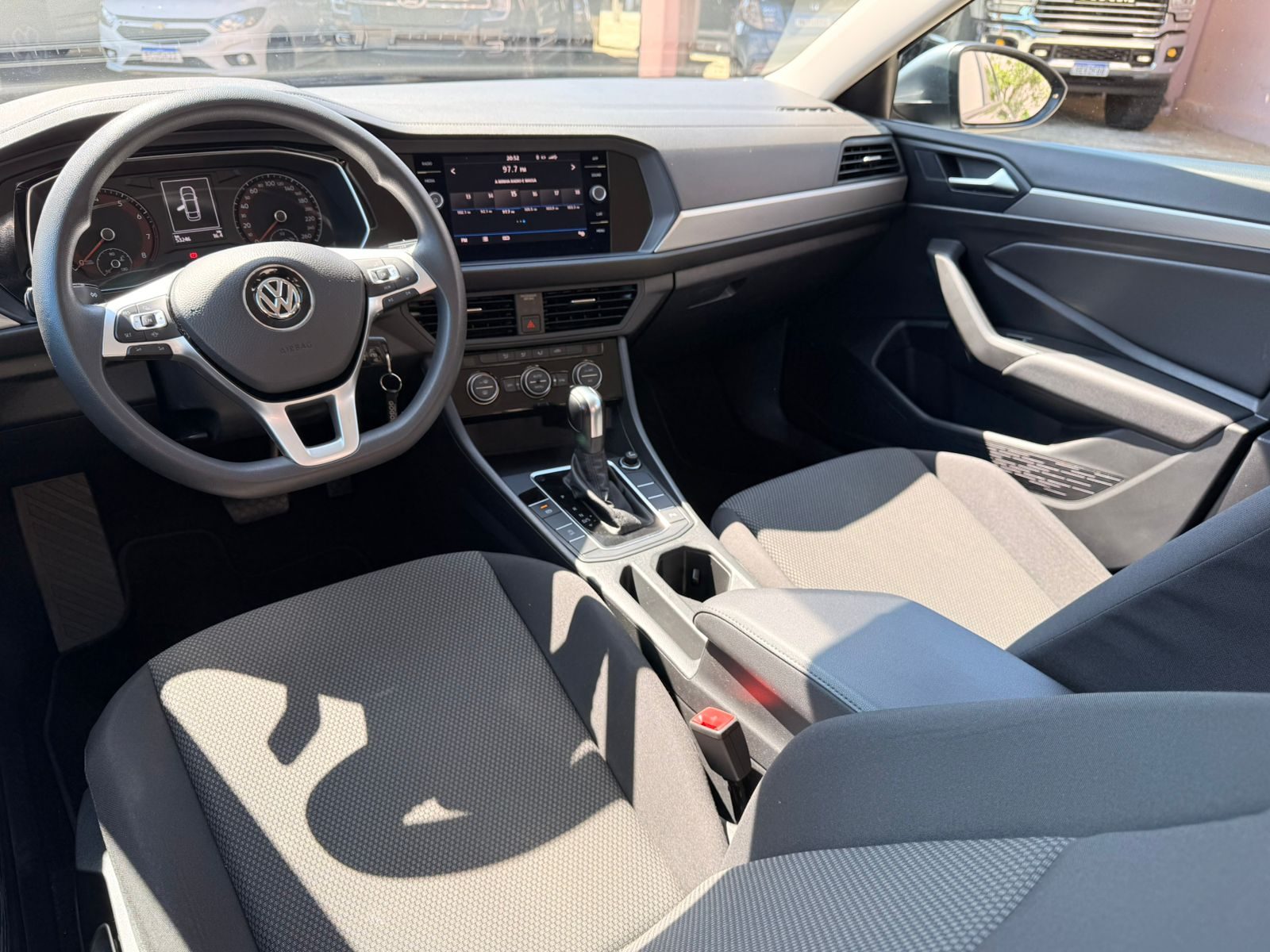 Volkswagen Jetta 1.4 TSI 250 - foto 14