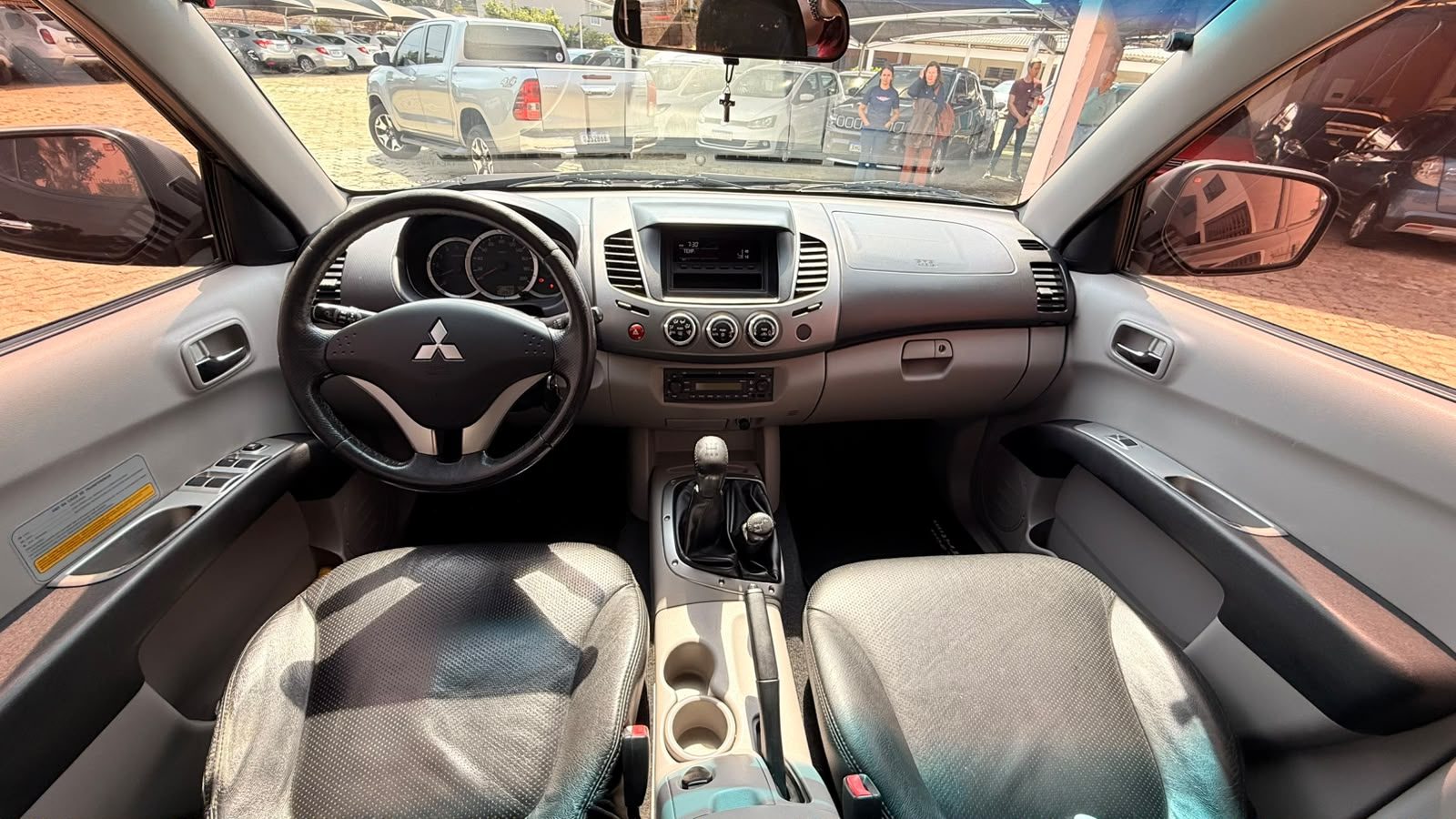 Mitsubishi L200 Triton 3.2 HPE MANUAL 4X4 - foto 2