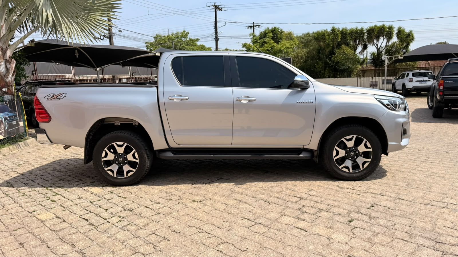 Toyota Hilux CD SRX AT 4X4 ANIVERSARIO 50 ANOS - foto 11