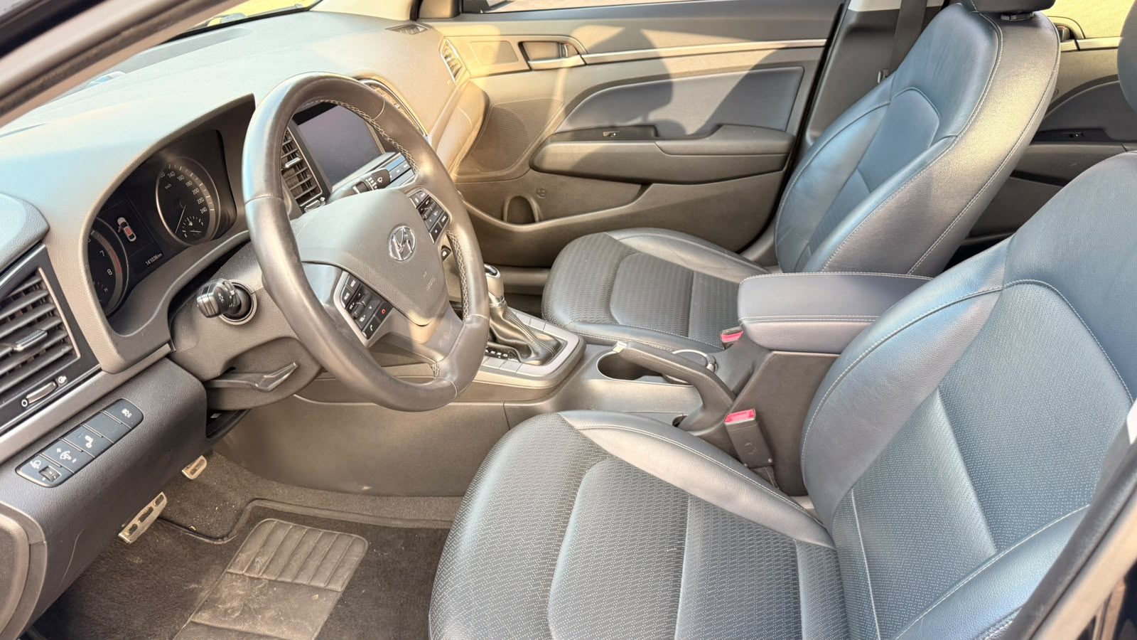 Hyundai Elantra 2.0 16V AT - foto 14